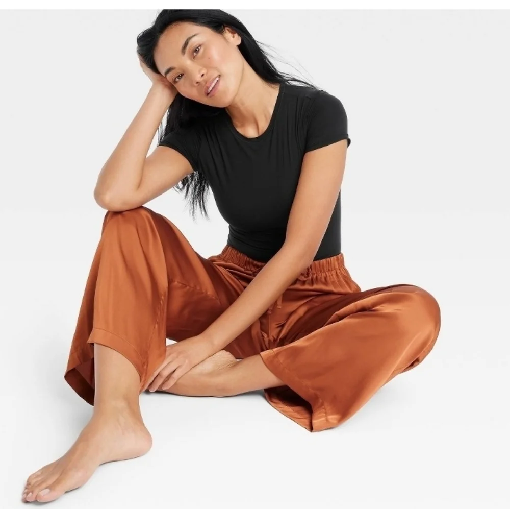 Auden Women's Luxury Collection 4 Way Stretch Short Sleeve Bodysuit Black - Picture 3 of 6